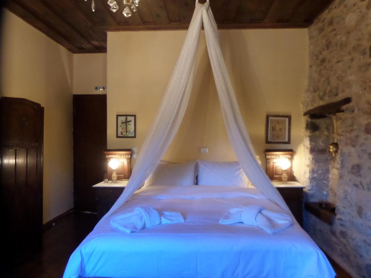 Proselinos Hotell Dimitsana Exteriör bild